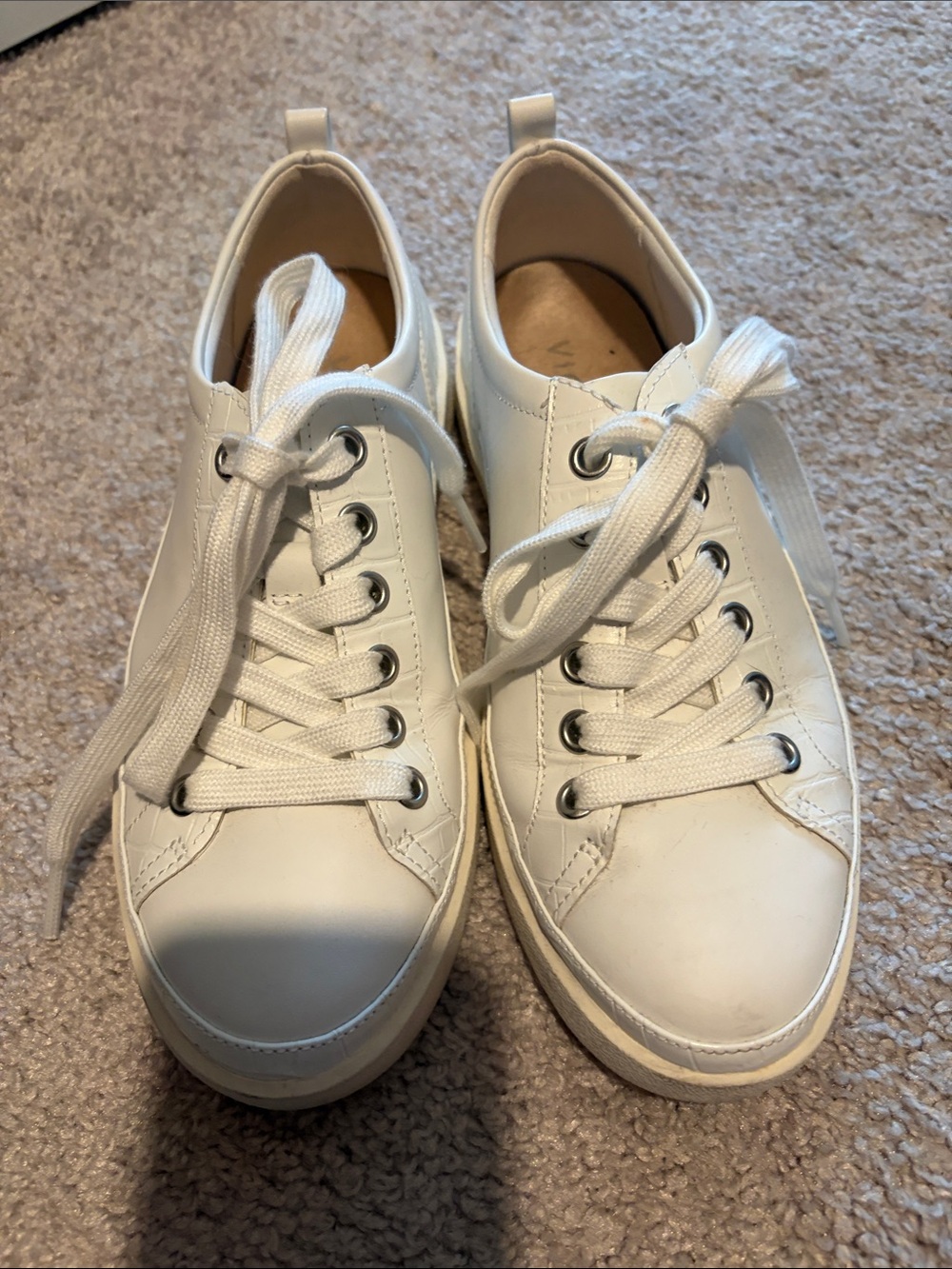 White Vionic Low-Top Lace-Up Sneakers